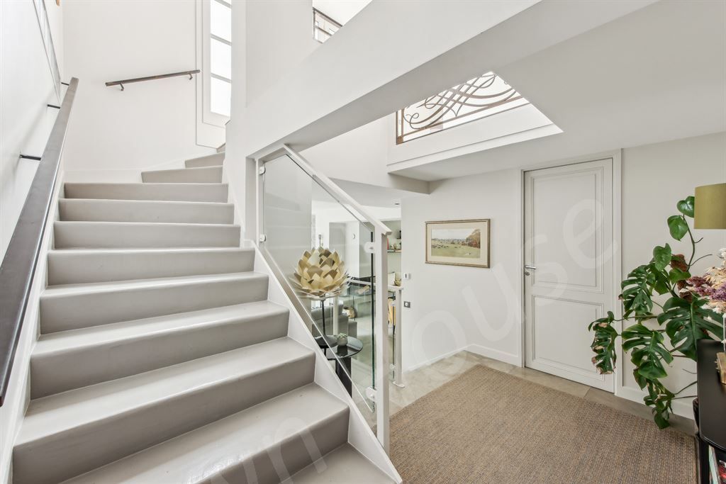 maison 7 pièces en vente sur LA CELLE ST CLOUD (78170)