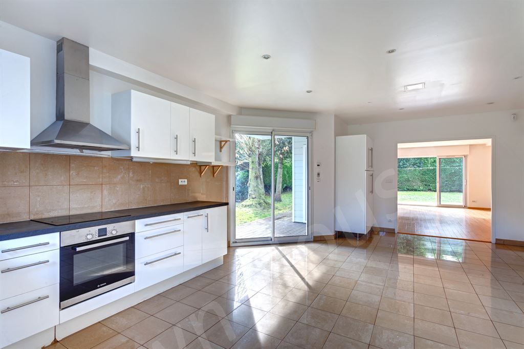 maison 9 pièces en vente sur VAUCRESSON (92420)