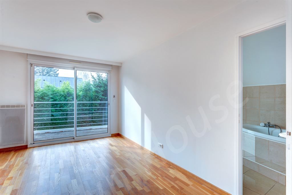 maison 9 pièces en vente sur VAUCRESSON (92420)