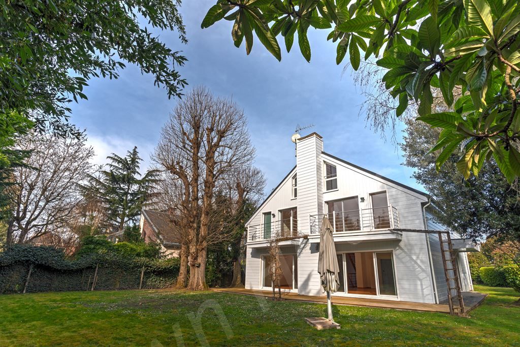 maison 9 pièces en vente sur VAUCRESSON (92420)