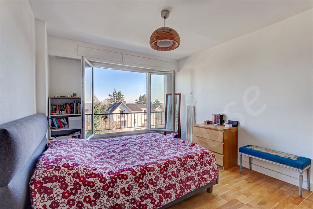 appartement 4 pièces en vente sur VAUCRESSON (92420)