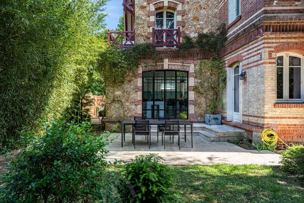 maison 7 pièces en vente sur VAUCRESSON (92420)