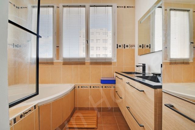 appartement 4 pièces en vente sur RUEIL MALMAISON (92500)