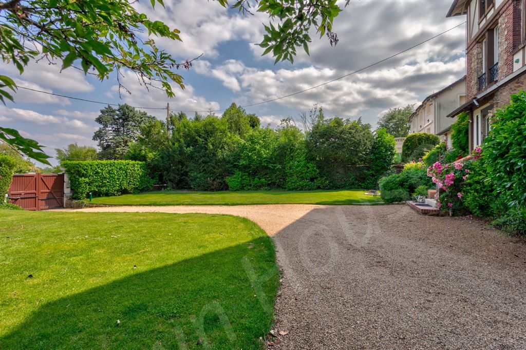 maison 7 pièces en vente sur GARCHES (92380)