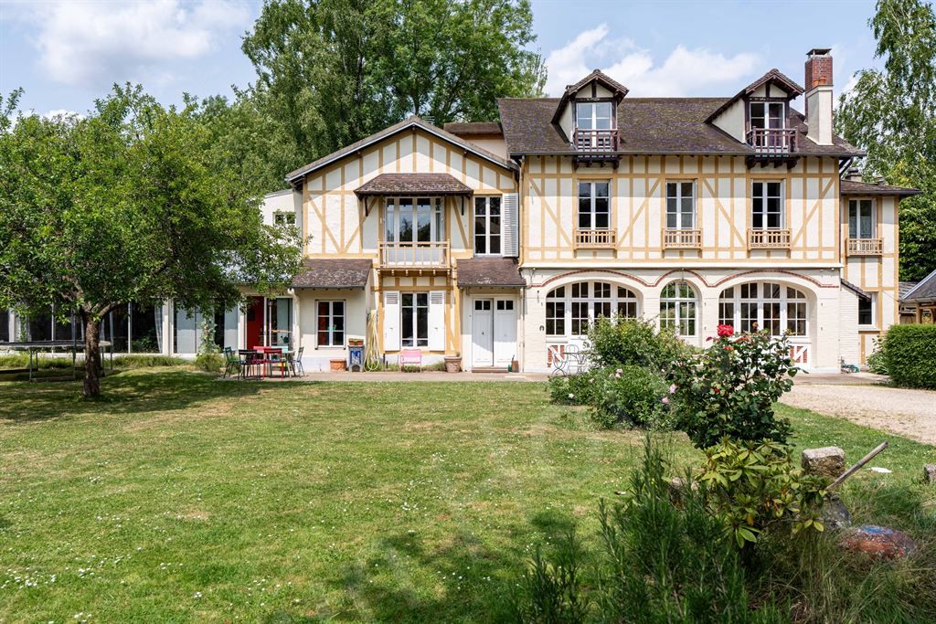 maison 8 pièces en vente sur VAUCRESSON (92420)
