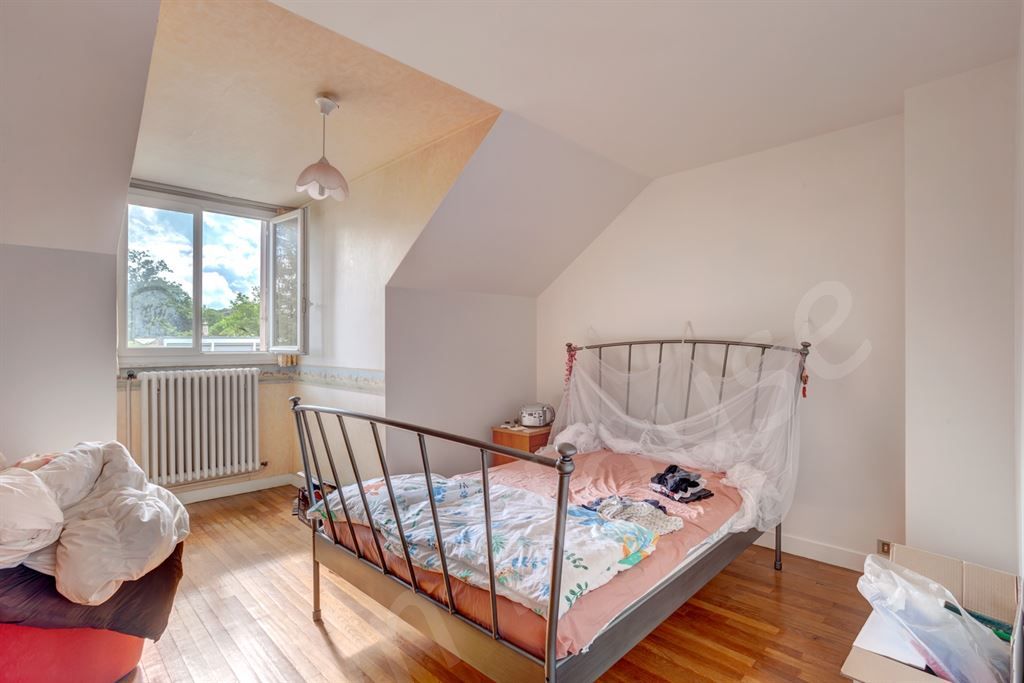 maison 8 pièces en vente sur MARNES LA COQUETTE (92430)