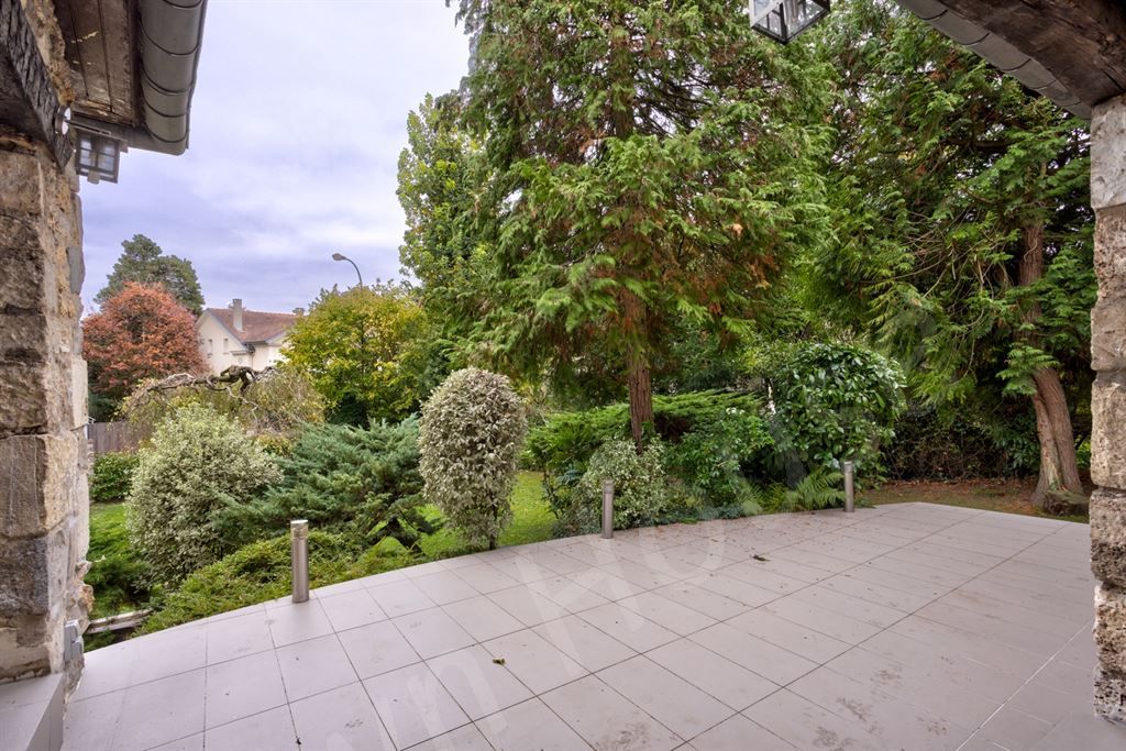maison 6 pièces en vente sur MARNES LA COQUETTE (92430)
