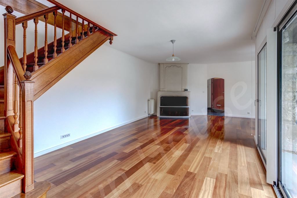 maison 6 pièces en vente sur MARNES LA COQUETTE (92430)