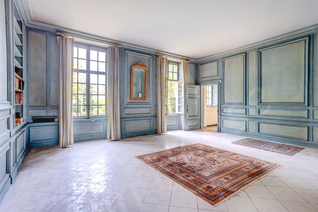 maison 8 pièces en vente sur MARNES LA COQUETTE (92430)