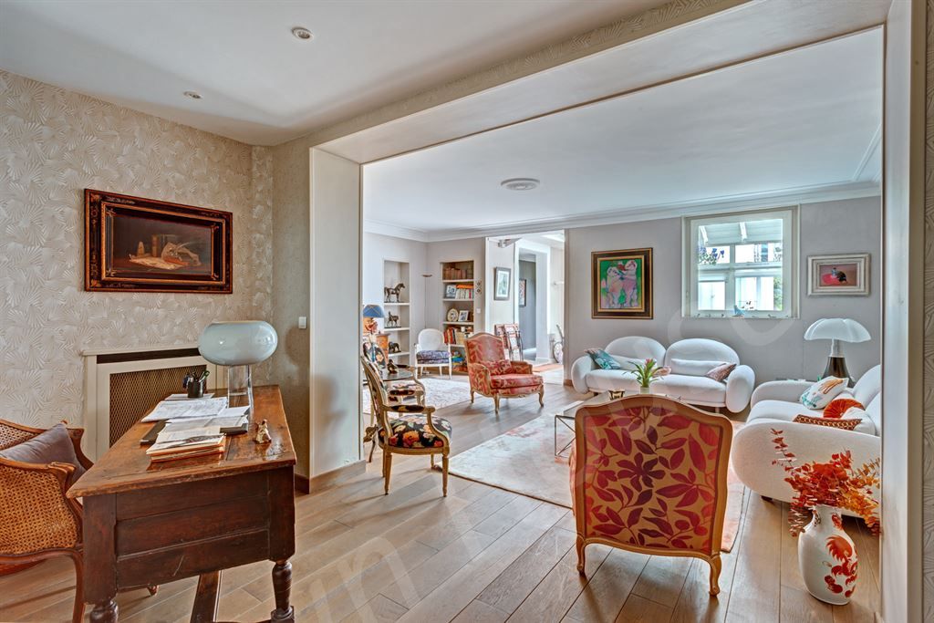 maison 10 pièces en vente sur GARCHES (92380)