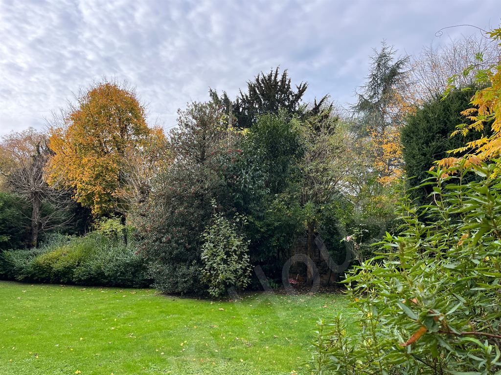 terrain en vente sur GARCHES (92380)