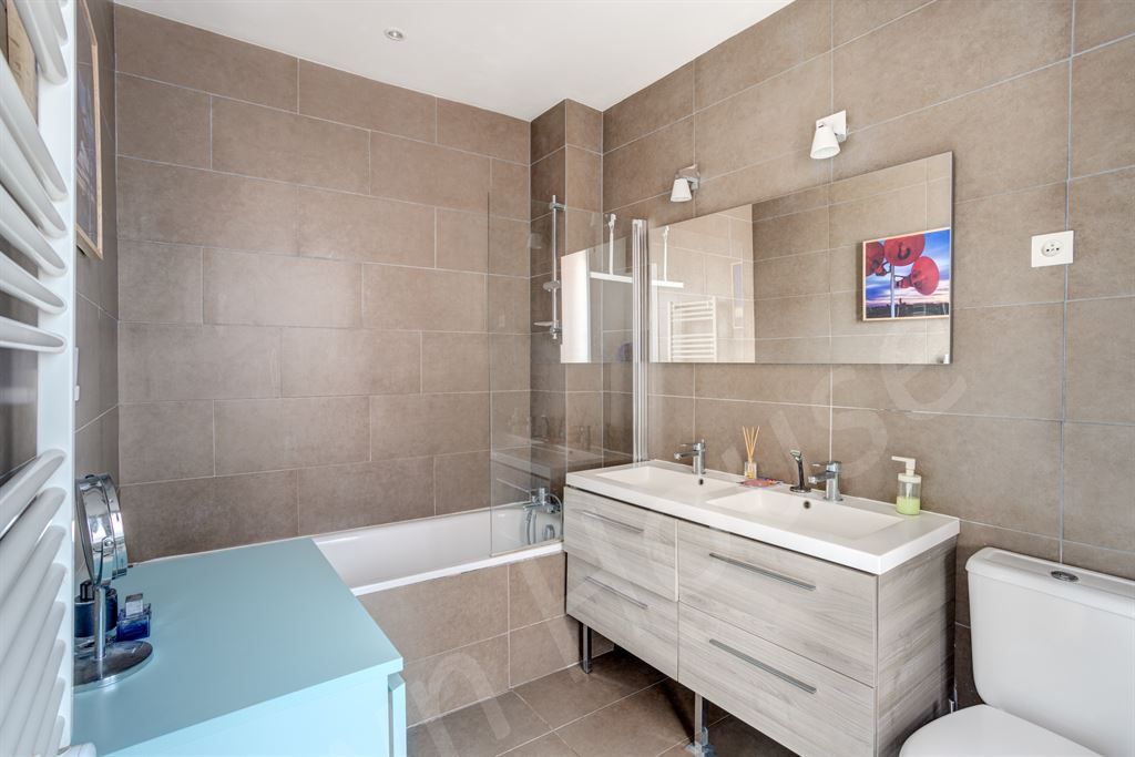 appartement 5 pièces en vente sur SURESNES (92150)