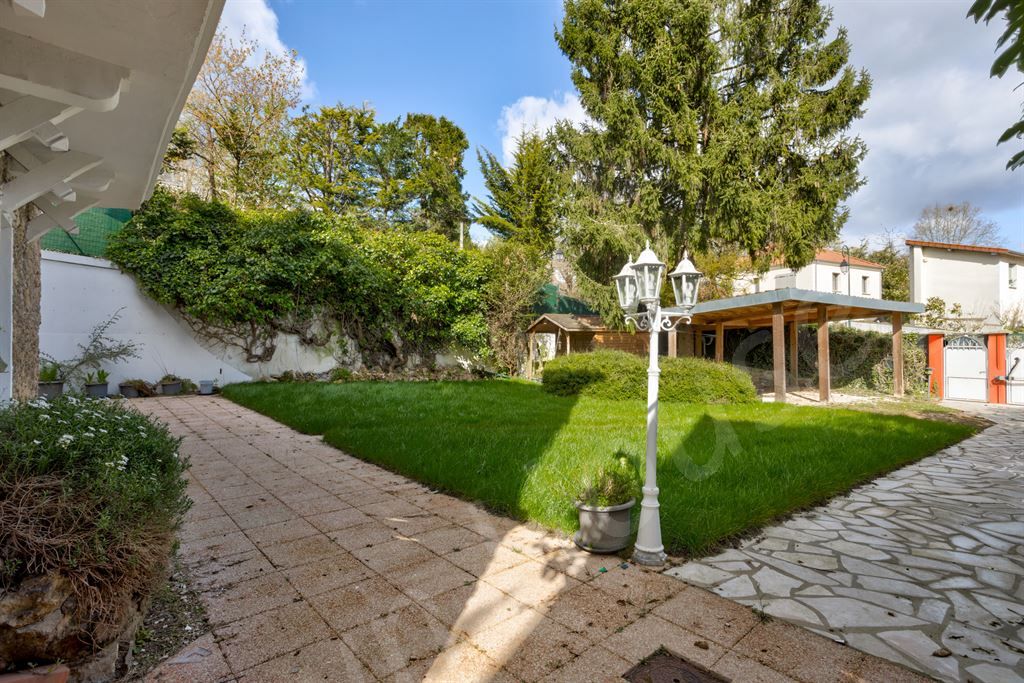 maison 8 pièces en vente sur VAUCRESSON (92420)