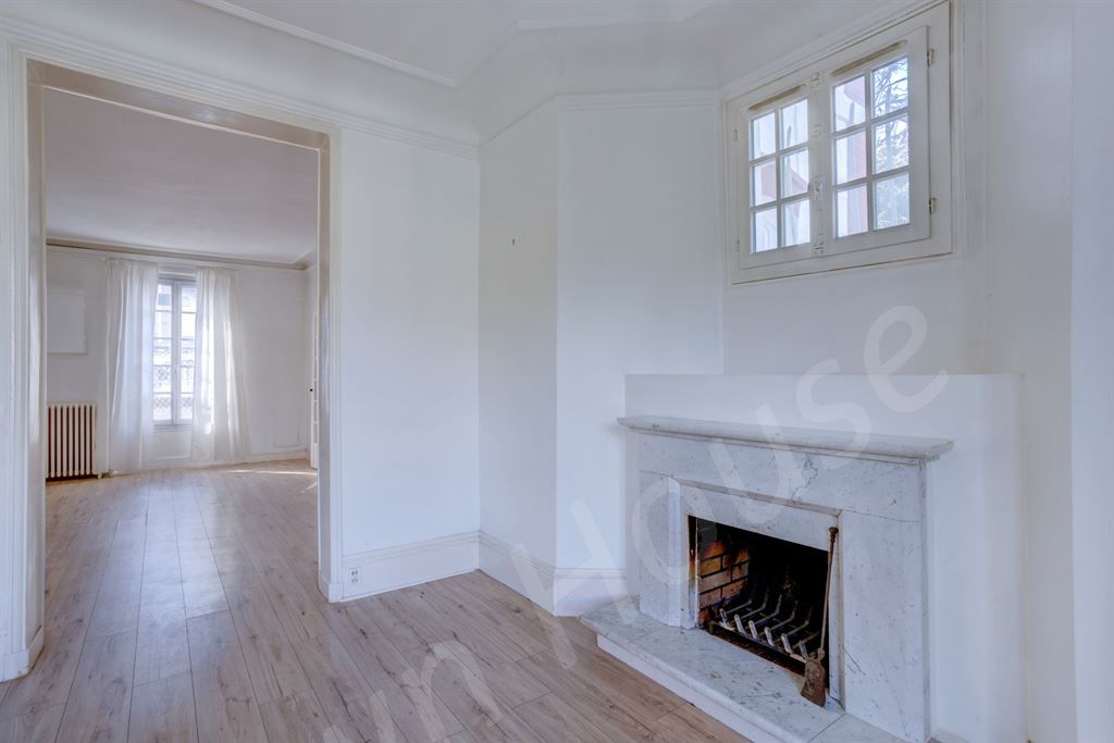 maison 8 pièces en vente sur VAUCRESSON (92420)