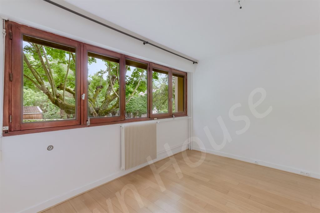 appartement 5 pièces en vente sur VAUCRESSON (92420)