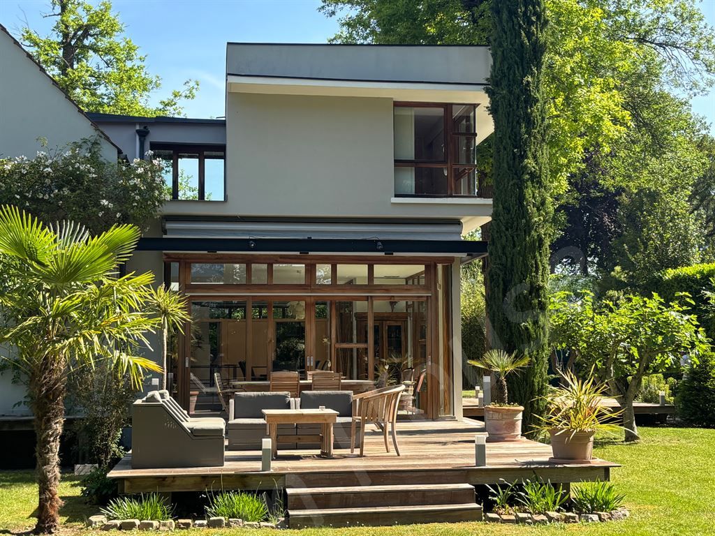 villa 9 pièces en vente sur VAUCRESSON (92420)