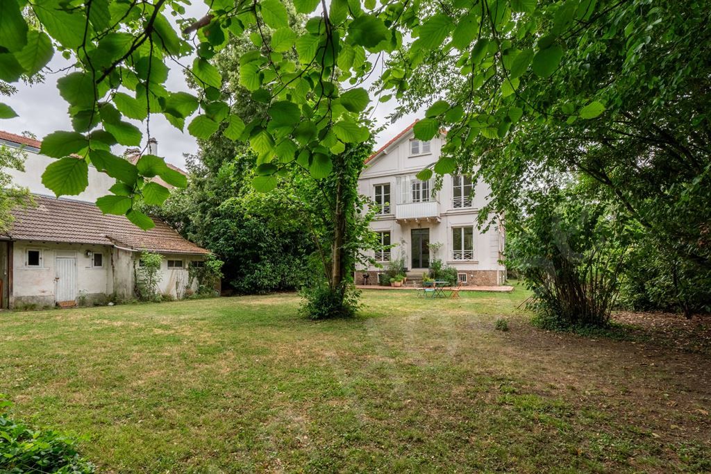 maison 9 pièces en vente sur VAUCRESSON (92420)