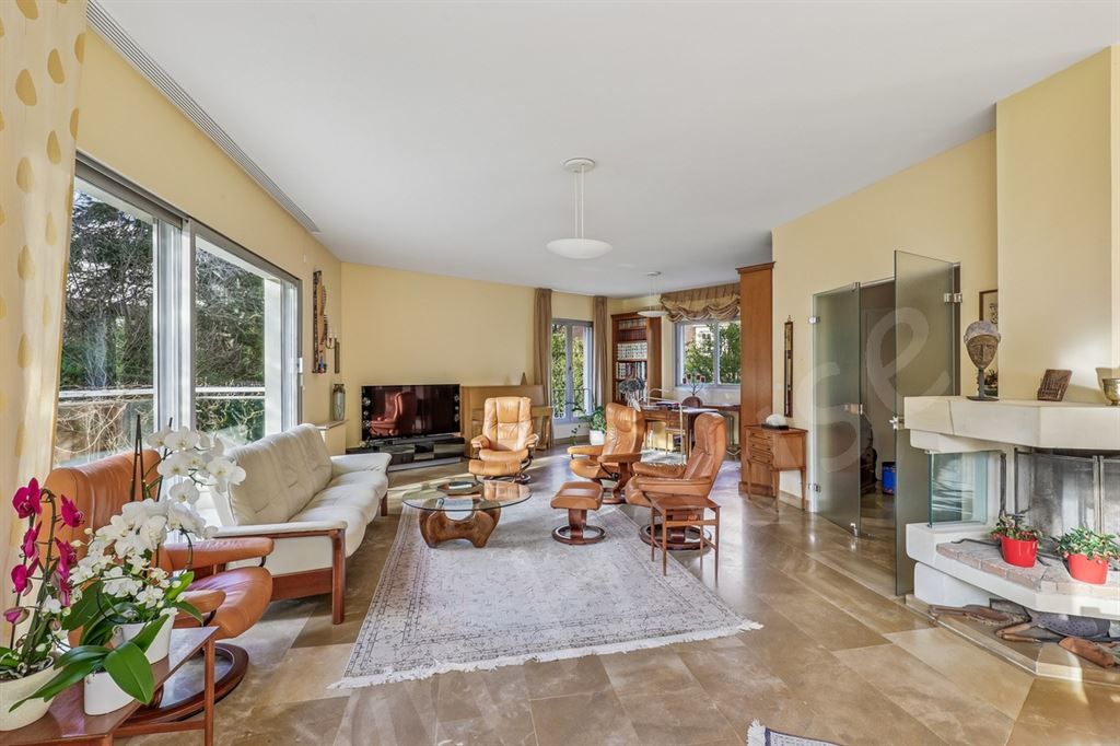 maison 10 pièces en vente sur GARCHES (92380)