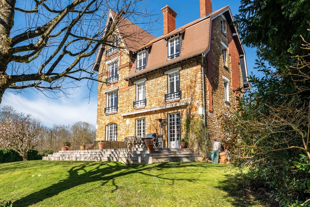 maison 9 pièces en vente sur VAUCRESSON (92420)